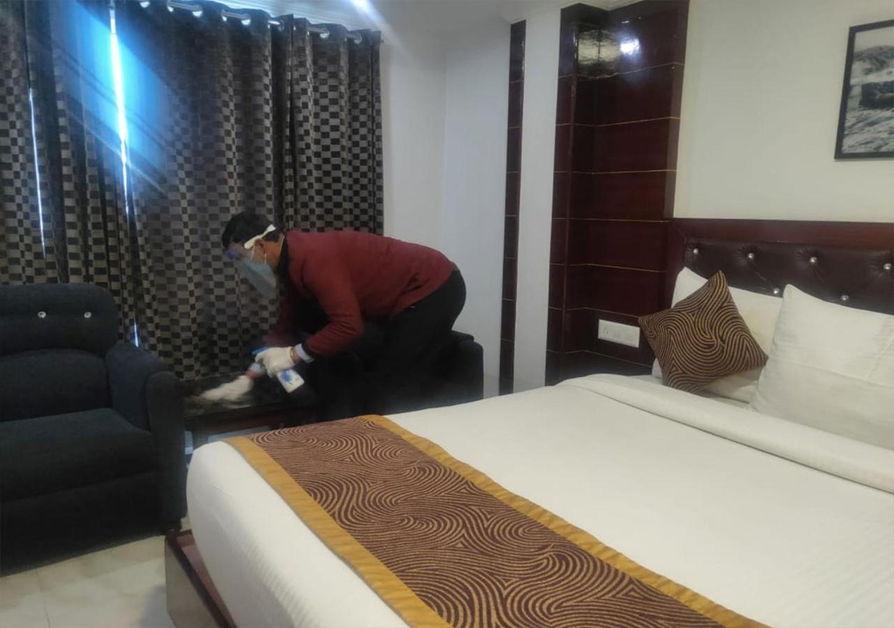 Hotel White Grand Shimla - In City Centre - A Centrally Ac Hotel 외부 사진