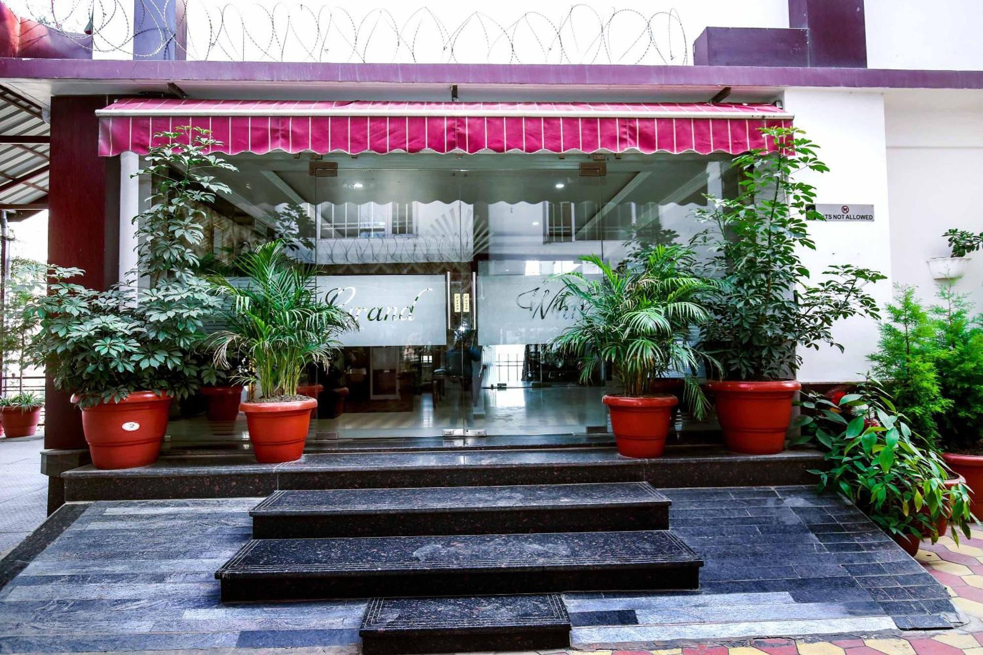 Hotel White Grand Shimla - In City Centre - A Centrally Ac Hotel 외부 사진
